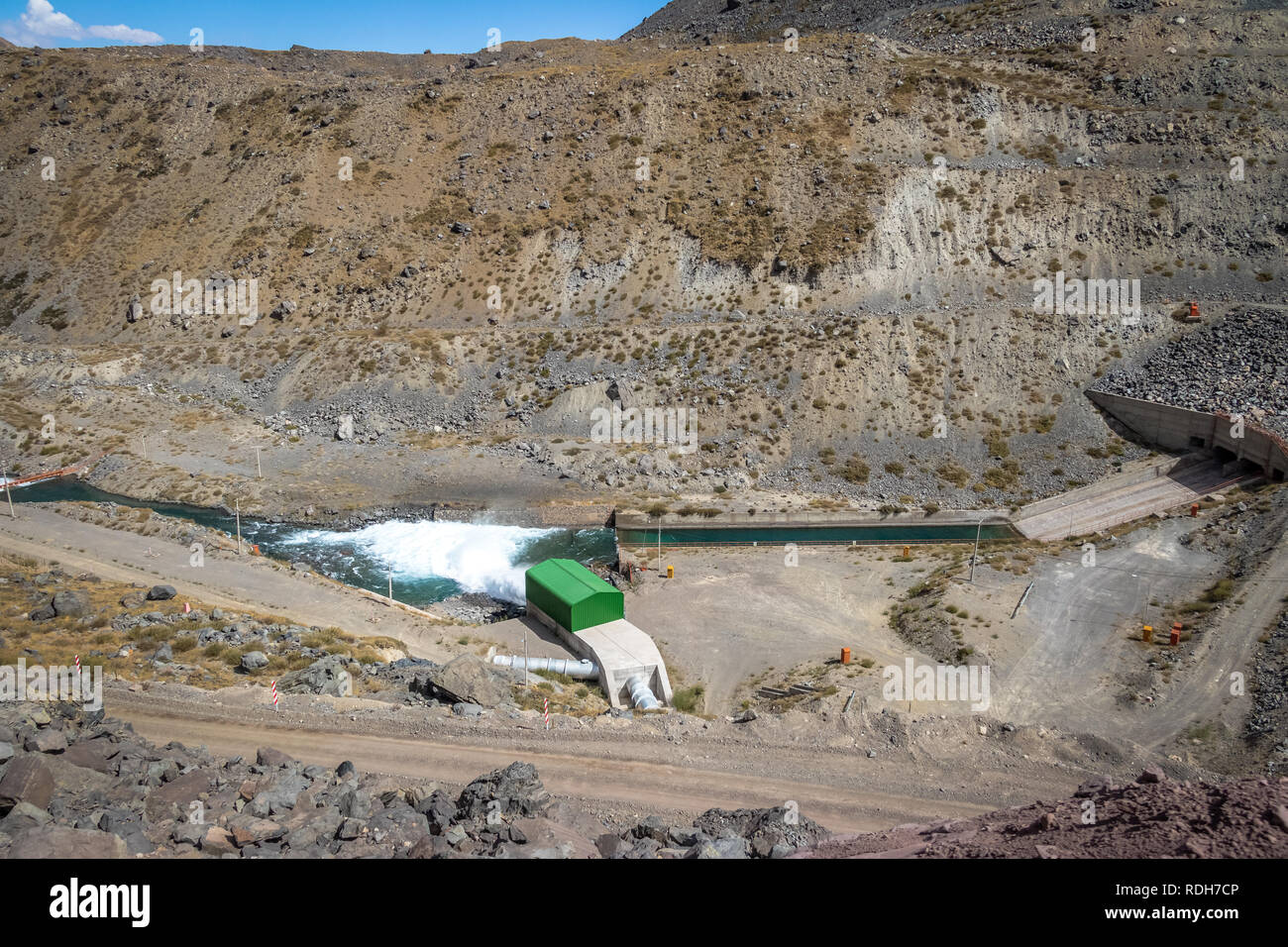 Quebrada El Jao Damm am Cajon del Maipo, Chile Stockfoto