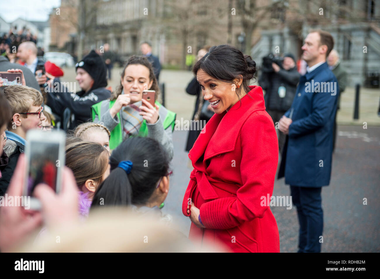 Birkenhead/Großbritannien. 14. Januar 2019. Prinz Harry und Meghan Markle, der Herzog und die Herzogin von Sussex, in Birkenhead für eine Vielzahl öffentlicher Verpflichtungen. Stockfoto