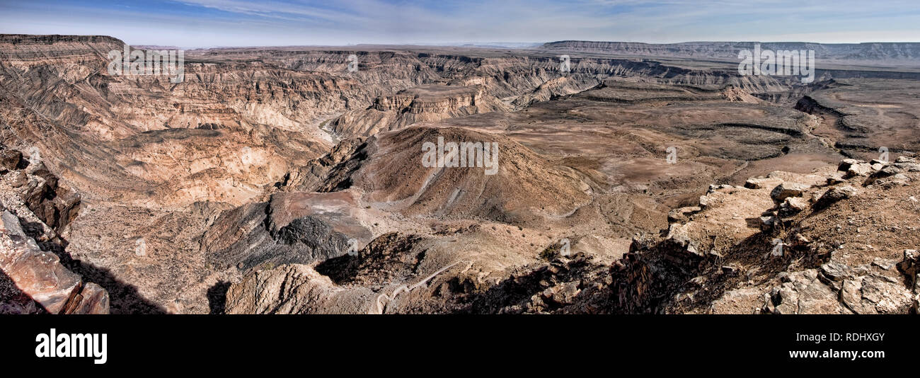 Der Fish River Canyon ist einer der am meisten besuchten Reiseziele in Namibia und der Wanderweg durch die Schlucht ist eine beliebte backpacking Ziel Stockfoto