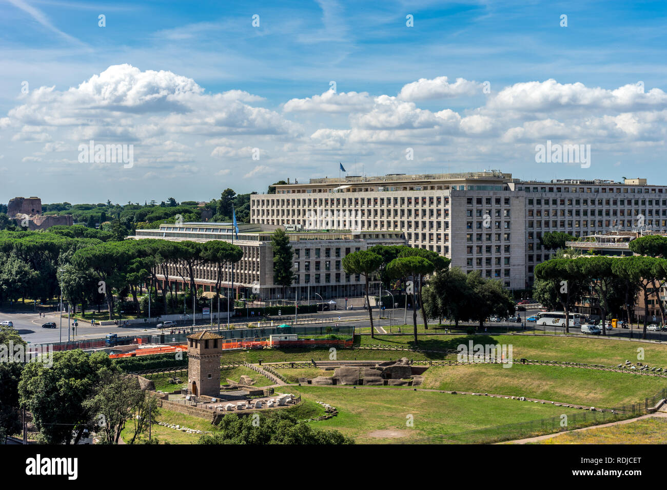 Rom, Italien, 24. Juni 2018: Die alten Ruinen des Circus Maximus in der Senke zwischen dem Aventin und Palatin Hügel, Forum Romanum in Rom Stockfoto