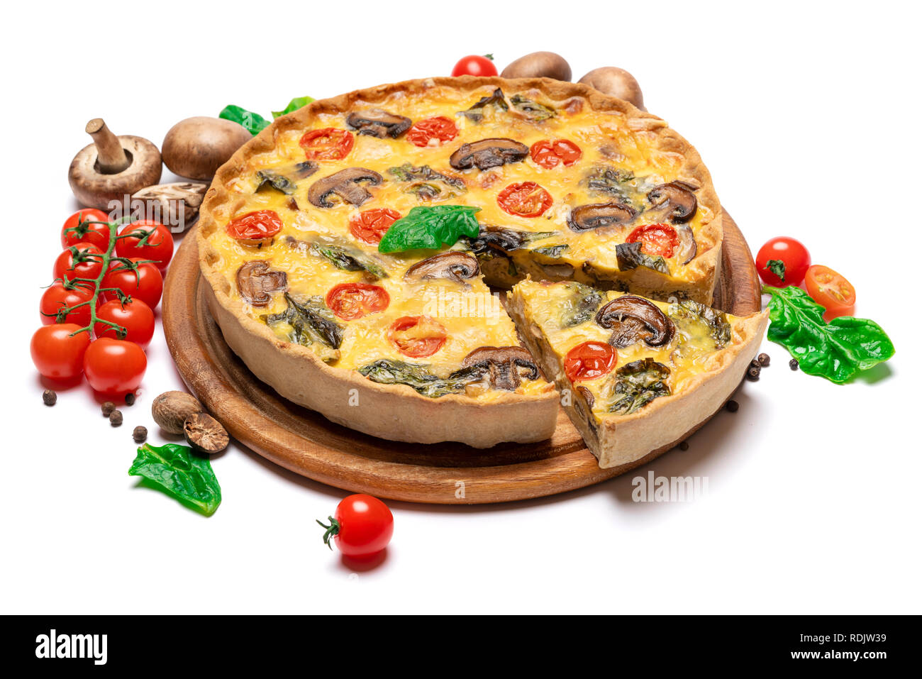 Traditionelle französische Gebackene Hausgemachte Quiche pie isoliert Stockfoto