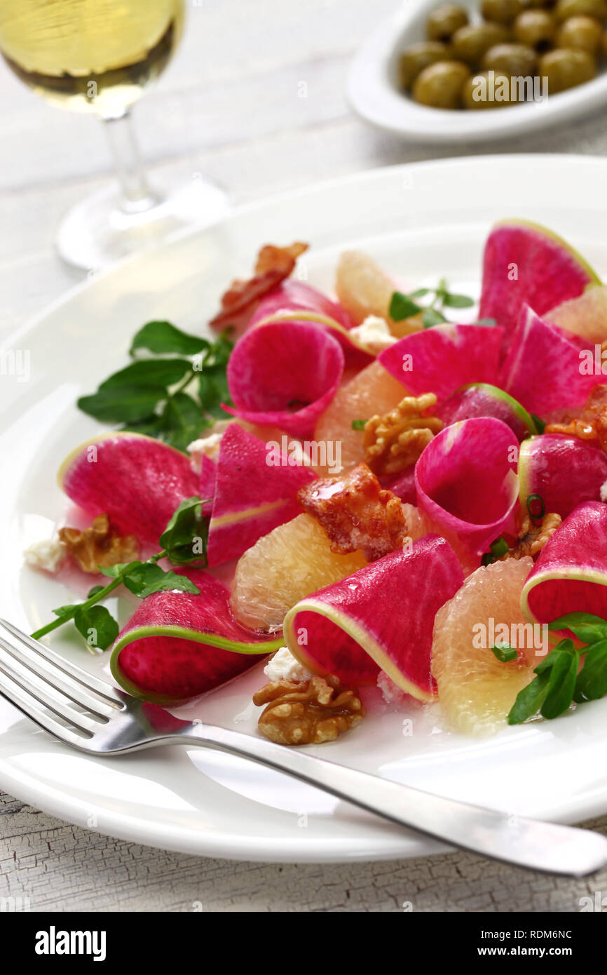 Hausgemachte Wassermelone Rettich Salat Stockfoto