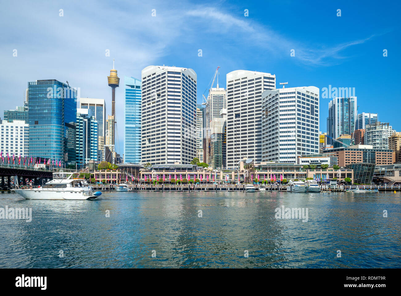 Skyline von Sydney in Darling Harbour, Australien Stockfoto