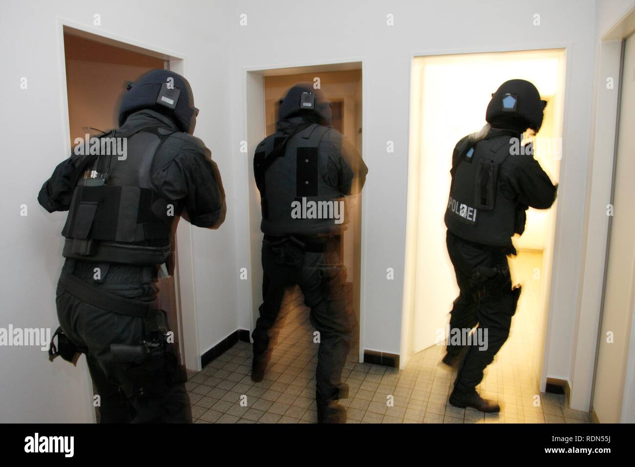 Die Probe, die Offiziere der spezialeinsatzkommando, SEK, eine spezielle Antwort Einheit der deutschen Polizei, Stockfoto