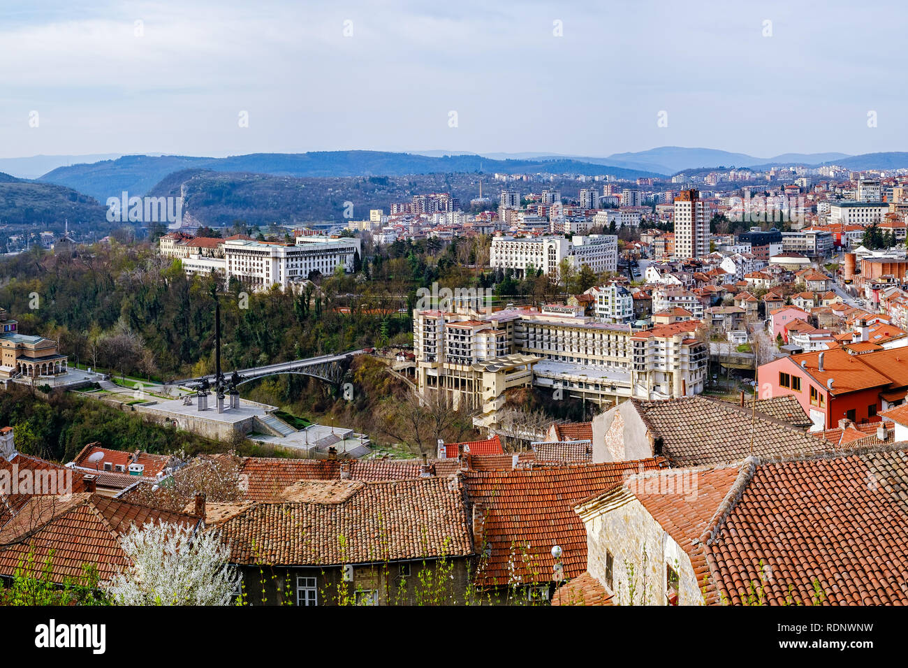 Panoramablick über die Stadt Veliko Tarnovo, Bulgarien Stockfoto