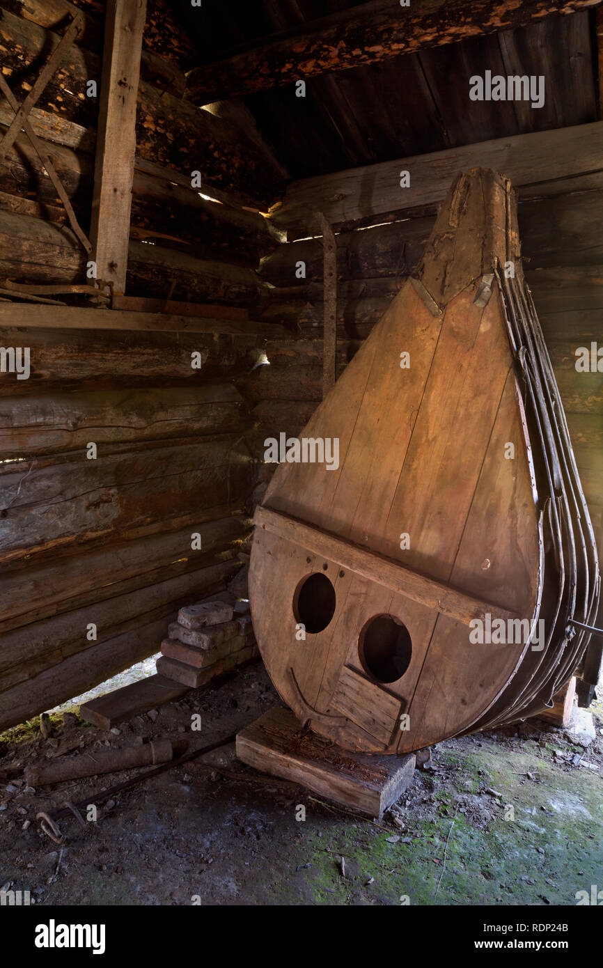 MT 00289-00 ... MONTANA - riesige Faltenbalg an der Schmiede in der Geisterstadt Granat. Stockfoto