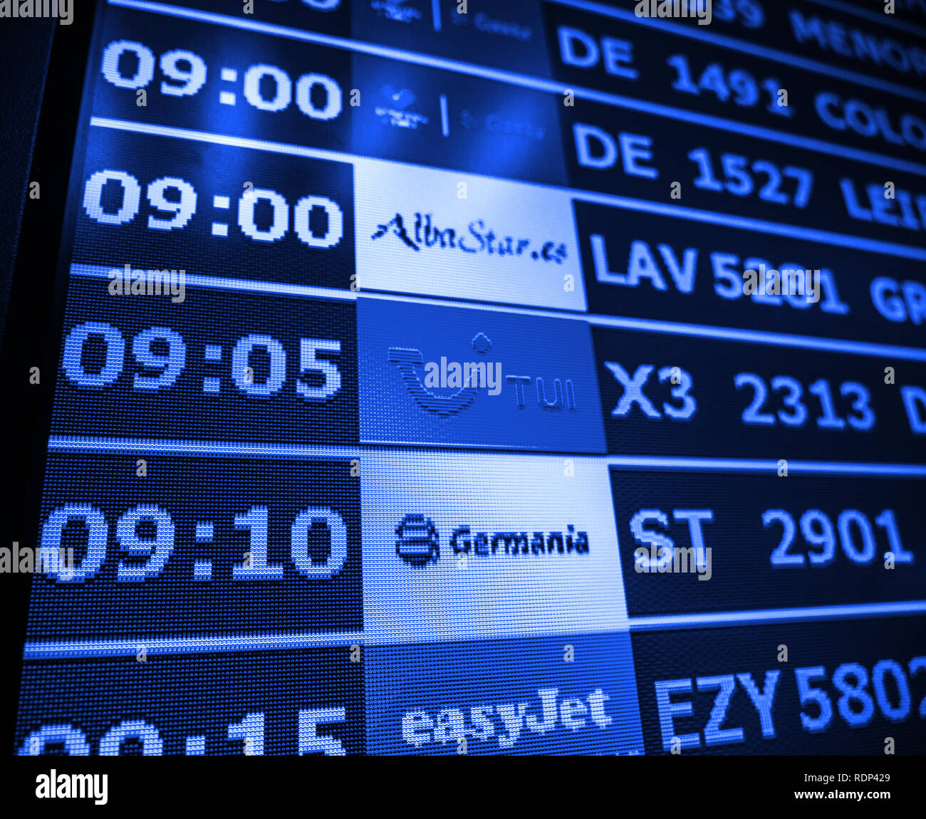 Eine ryanair abflugtafel Fotos und Bildmaterial in hoher Auflösung