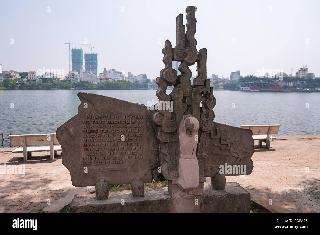 John McCain Denkmal an Trúc Bạch See, Hanoi, Vietnam Stockfoto