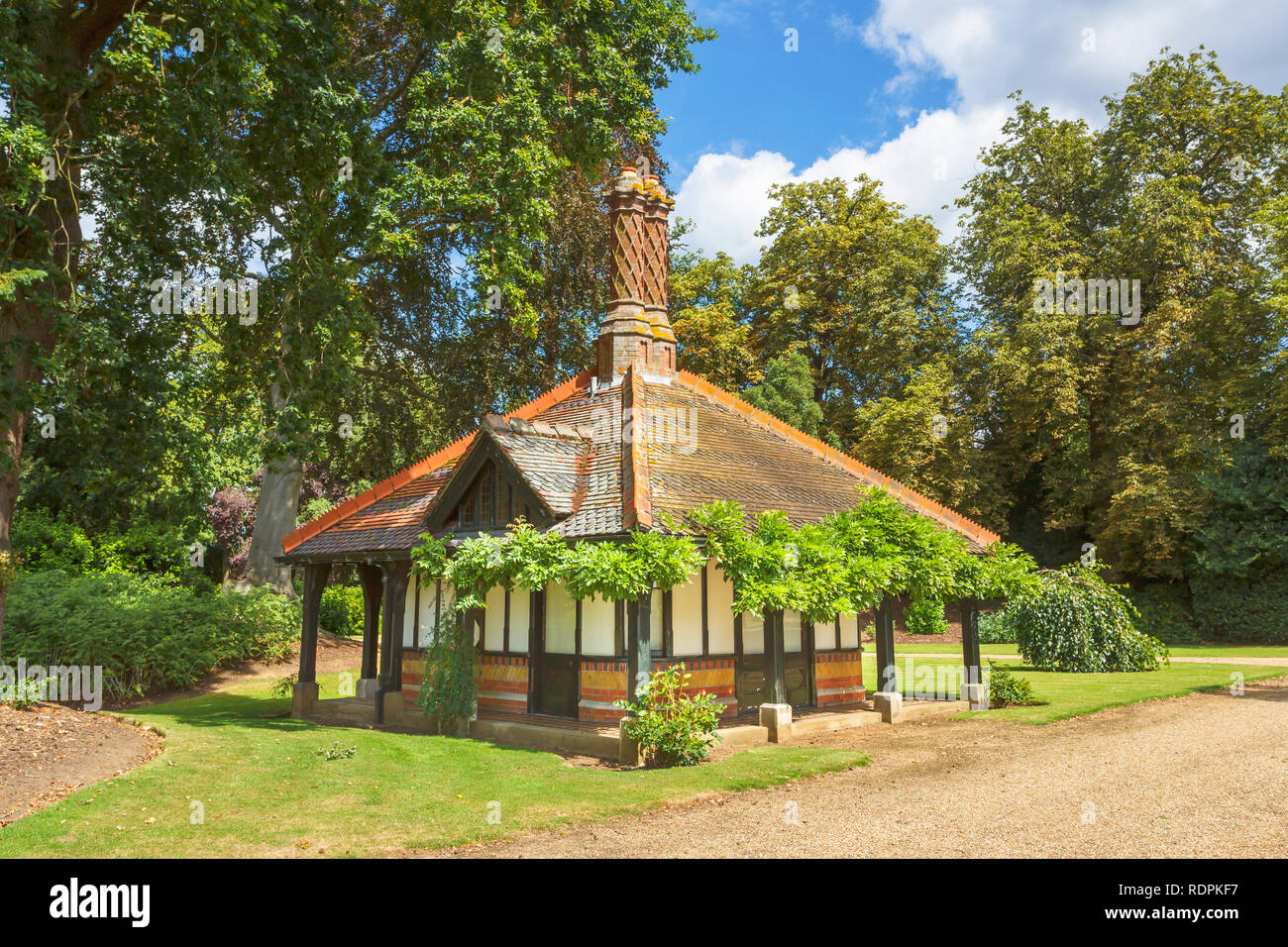 Von Queen Victoria, Teehaus, ein Ziegelstein Pavillon Gebäude im Jahr 1869 auf dem Gelände des Frogmore House auf dem Frogmore Estate, Windsor, England Stockfoto