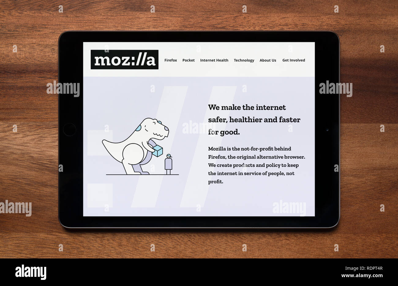 Die Website von Mozilla ist, auf einem iPad Tablet, der ruht auf einem Holztisch (nur redaktionelle Nutzung). Stockfoto
