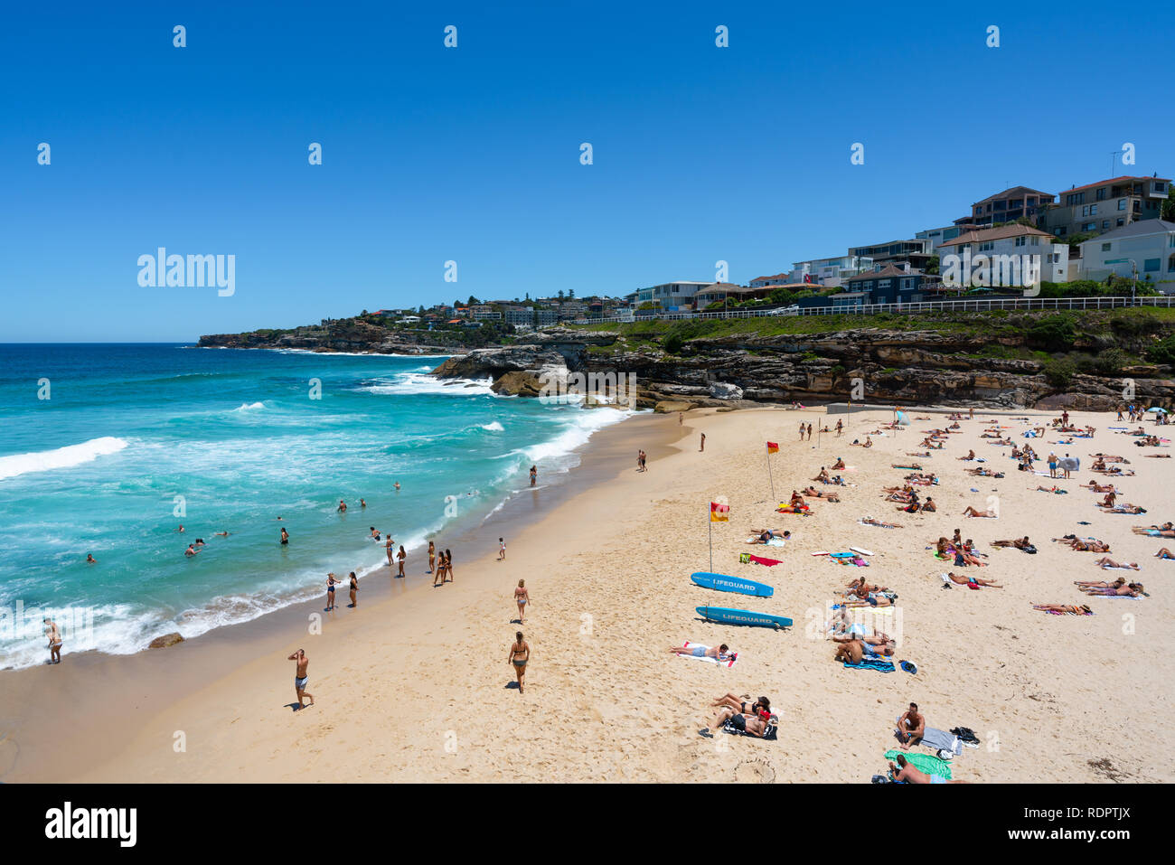 24. Dezember 2018, Nähe: Tamarama Sydney Australien: Leute genießen heißen sonnigen Sommertag an Nähe: Tamarama Beach in Sydney NSW Australien Stockfoto