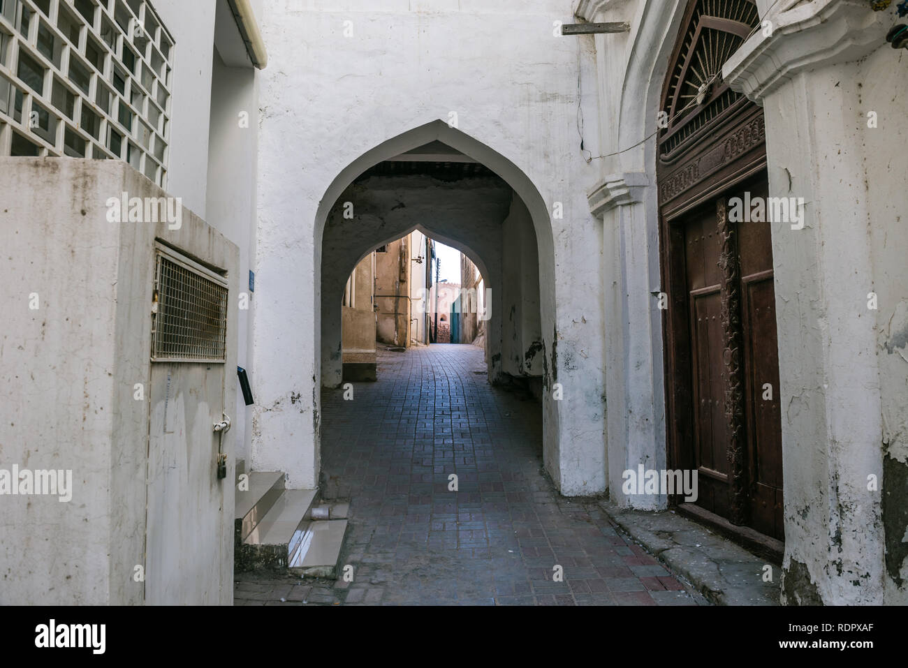 Eine alte Stadt, durch die Gassen von Muscat, Oman. Stockfoto