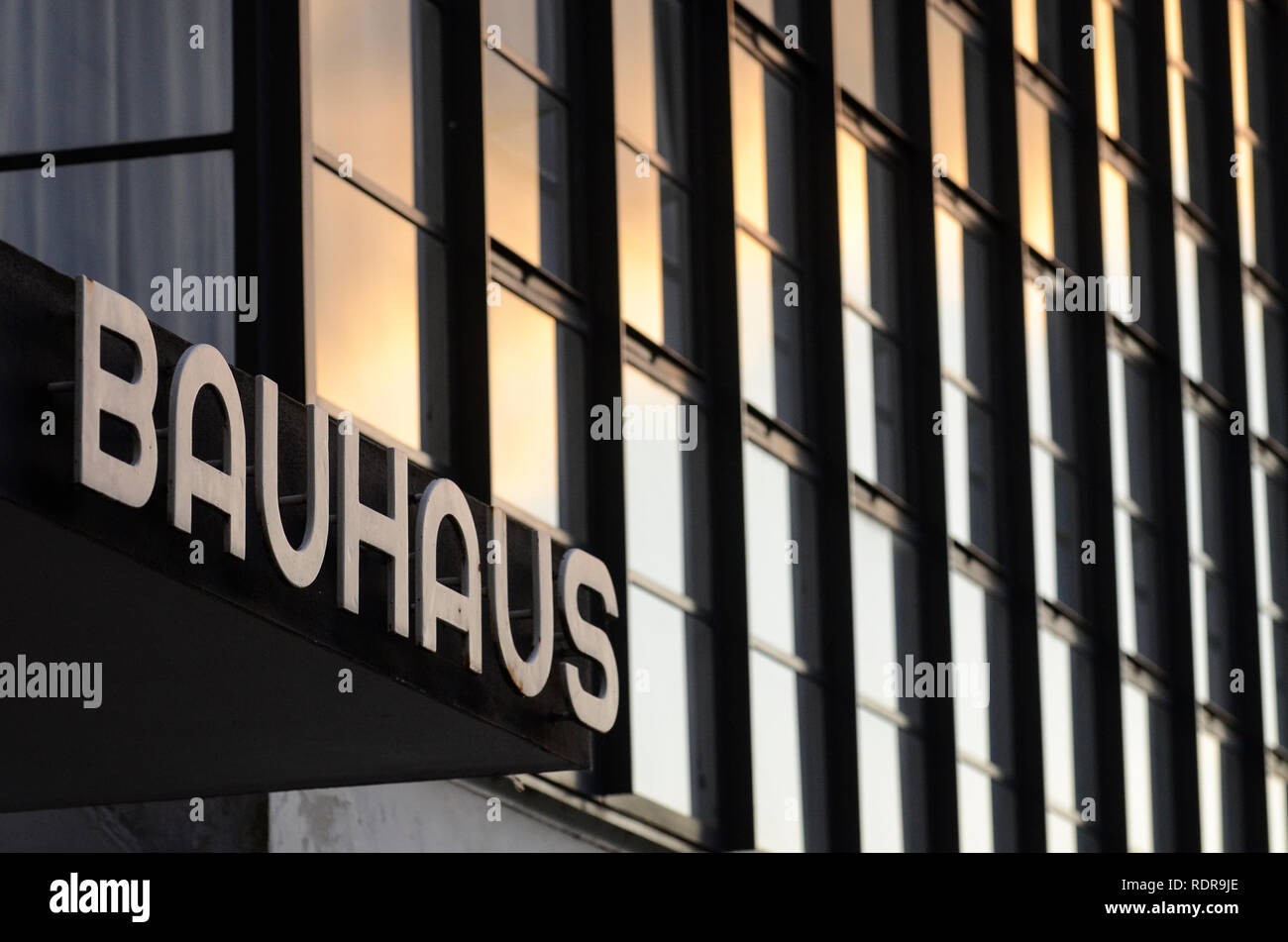 Deutschland, Dessau - Rosslau, berühmten Bauhaus, erbaut 1925-1926 nach der Planung von Walter Gropius als Gebäude für das Bauhaus Schule für Architektur, Kunst und Design, das Bauhaus wurde 1919 gegründet und feiert 2019 Jubiläum 100 Jahre Stockfoto