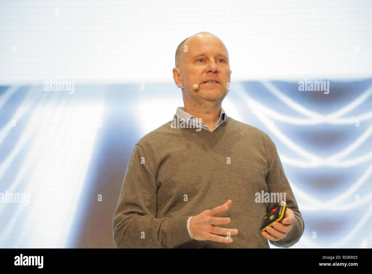 München, Deutschland. Jan, 2019 19. Albert Wenger, Union Square Ventures an der DLD-Konferenz in München 2019, EuropeÕs große Innovation Konferenz, Alte Kongresshalle, München, 19. Januar 2019 Freie Presse Bild © Picture Alliance für DLD | Verwendung weltweit Quelle: dpa/Alamy Leben Nachrichten Quelle: dpa Picture alliance/Alamy Leben Nachrichten Quelle: dpa Picture alliance/Alamy Leben Nachrichten spricht Stockfoto