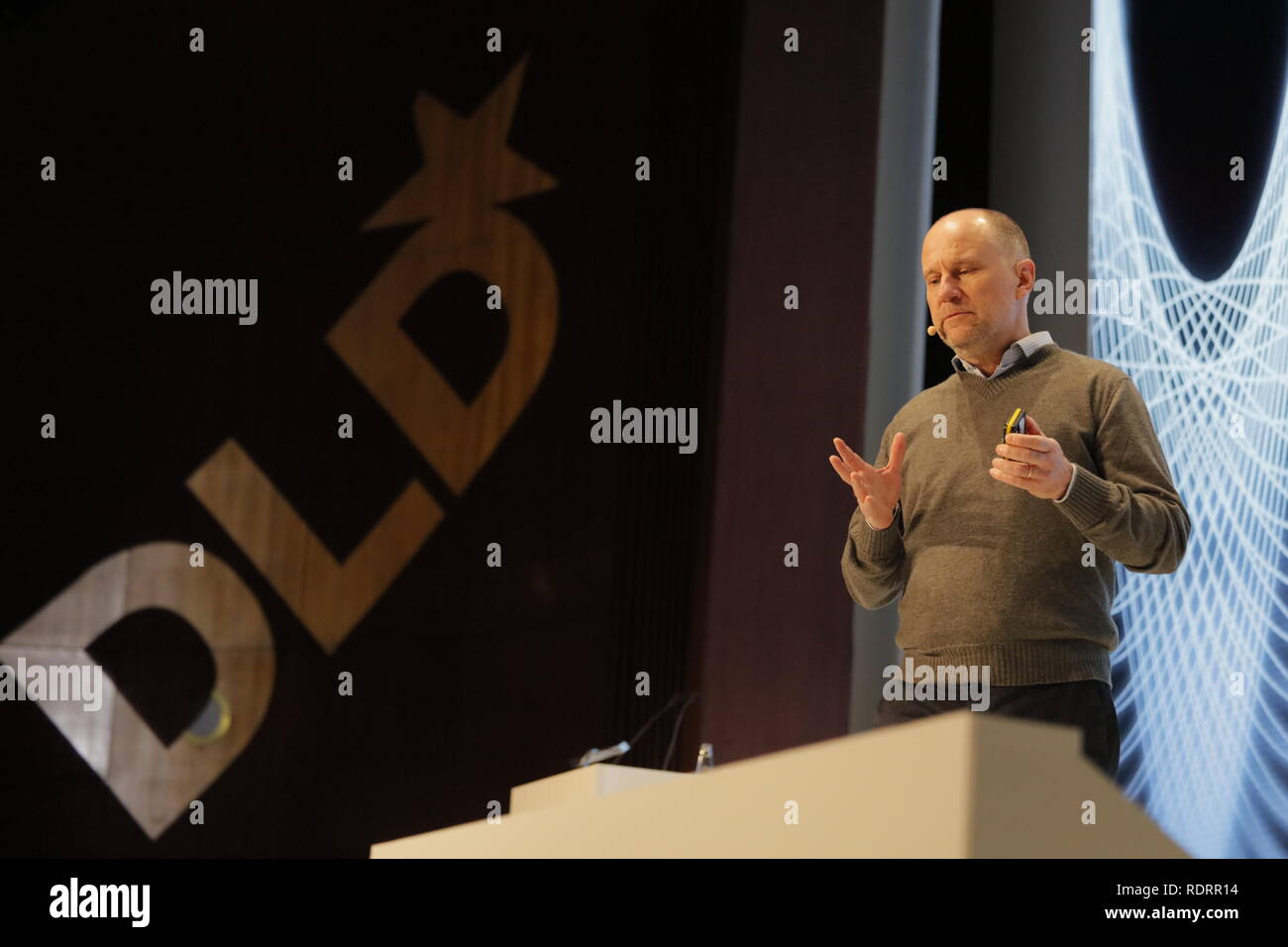 München, Deutschland. Jan, 2019 19. Albert Wenger, Union Square Ventures an der DLD-Konferenz in München 2019, EuropeÕs große Innovation Konferenz, Alte Kongresshalle, München, 19. Januar 2019 Freie Presse Bild © Picture Alliance für DLD | Verwendung weltweit Quelle: dpa/Alamy Leben Nachrichten Quelle: dpa Picture alliance/Alamy Leben Nachrichten Quelle: dpa Picture alliance/Alamy Leben Nachrichten spricht Stockfoto
