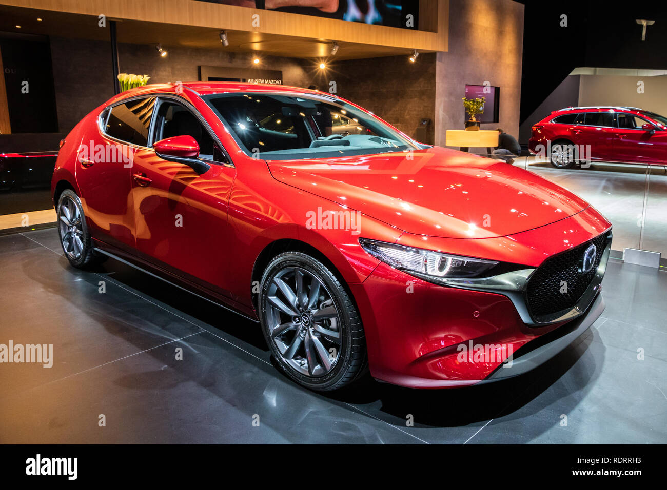 Brüssel - Jan 18, 2019: Europäische Premiere der neuen 2019 Mazda3 Hatchback Auto an der 97th Brüsseler Motor Show 2019 Autosalon. Credit: VDWI/Alamy leben Nachrichten Stockfoto