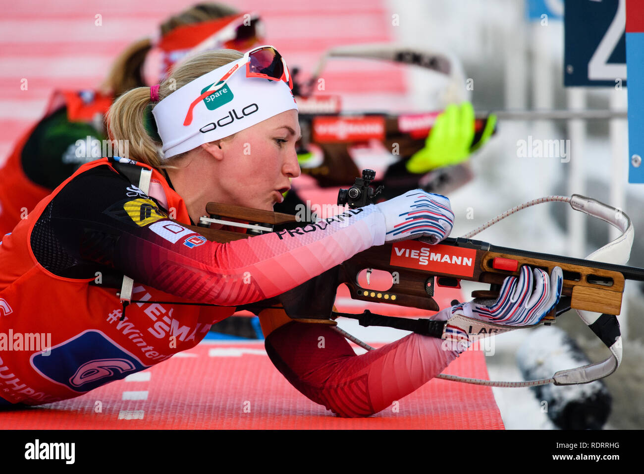 Ruhpolding, Deutschland. Jan, 2019 19. Biathlon: Wm, 4x6 km Frauen Relais in der Chiemgau Arena. Marte Olsbu Roeiseland aus Norwegen hat am Schießstand neu zu laden. Credit: Matthias Balk/dpa/Alamy leben Nachrichten Stockfoto