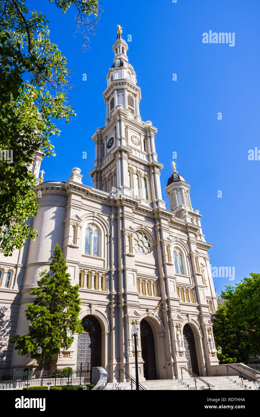 Kathedrale des Heiligen Sakraments in der Innenstadt von Sacramento, Kalifornien Stockfoto