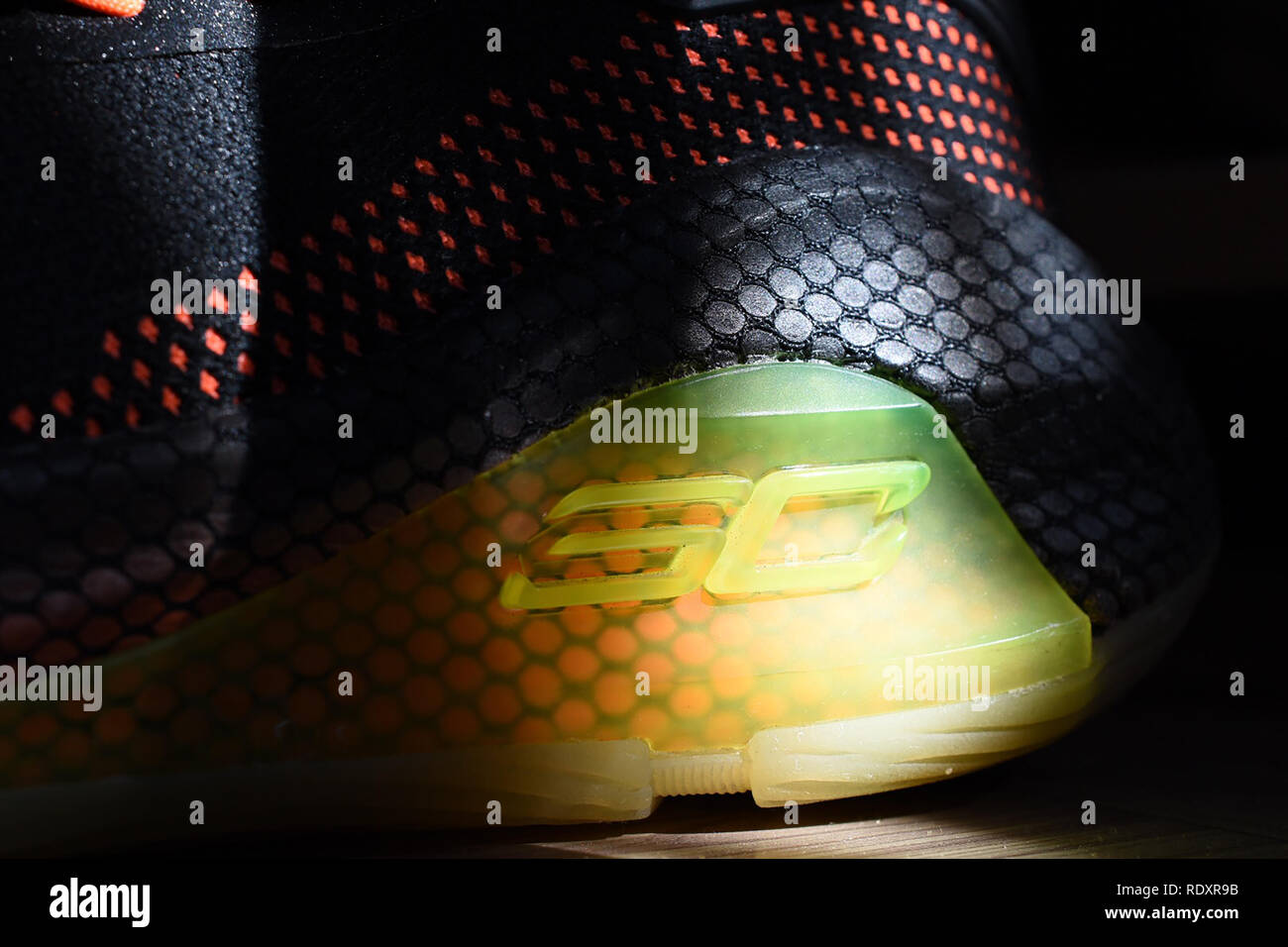 Neue Curry 6 Basketball Schuhe Stockfoto