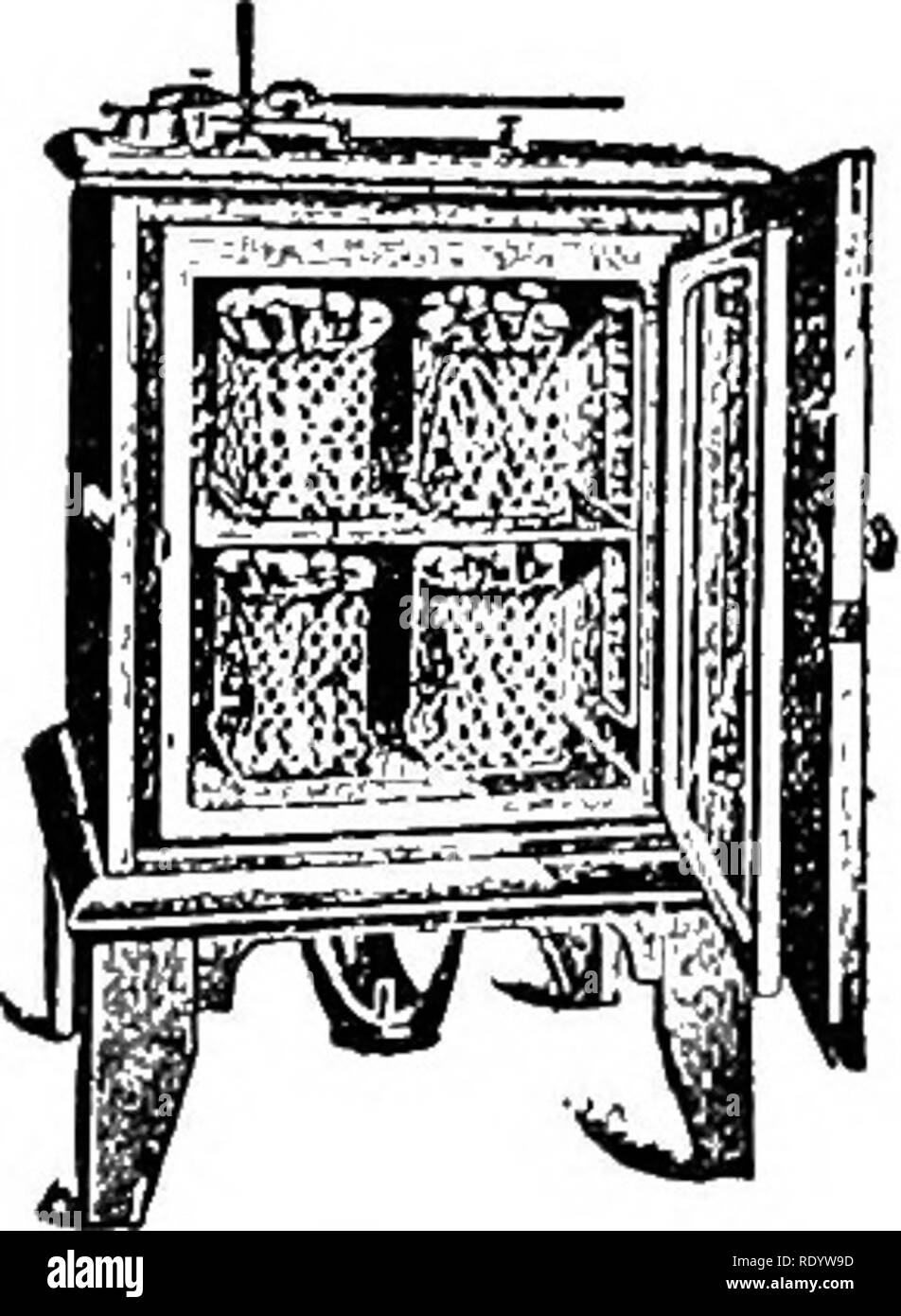 . Molkerei Chemie; ein praktisches Handbuch für Molkerei Chemiker und andere die Kontrolle über die Molkereien. Landwirtschaftliche chemie; Milch. 294 BIOLOGISCHEN UND GESUNDHEITLICHEN ANGELEGENHEITEN. Jedoch, In der Regel dienen. Viele der Kolonien auf der Gelatine wird gefunden werden verflüssigt das Medium zu haben und, wenn die Zählung verzögert wird, die Flüssigkeit entlang laufen kann und die anderen Teile verunreinigt werden. Der Autor hat festgestellt, dass, wenn die Kolonien in zwei und eine halbe Tage gezählt werden, keine praktischen Unannehmlichkeiten, die aus dieser Quelle gefunden wird. Die Suche nach Bacillus Coli Communis. - Hinzufügen 100 C.c. von Wasser zu einem der Röhrchen mit Triple strengt Stockfoto