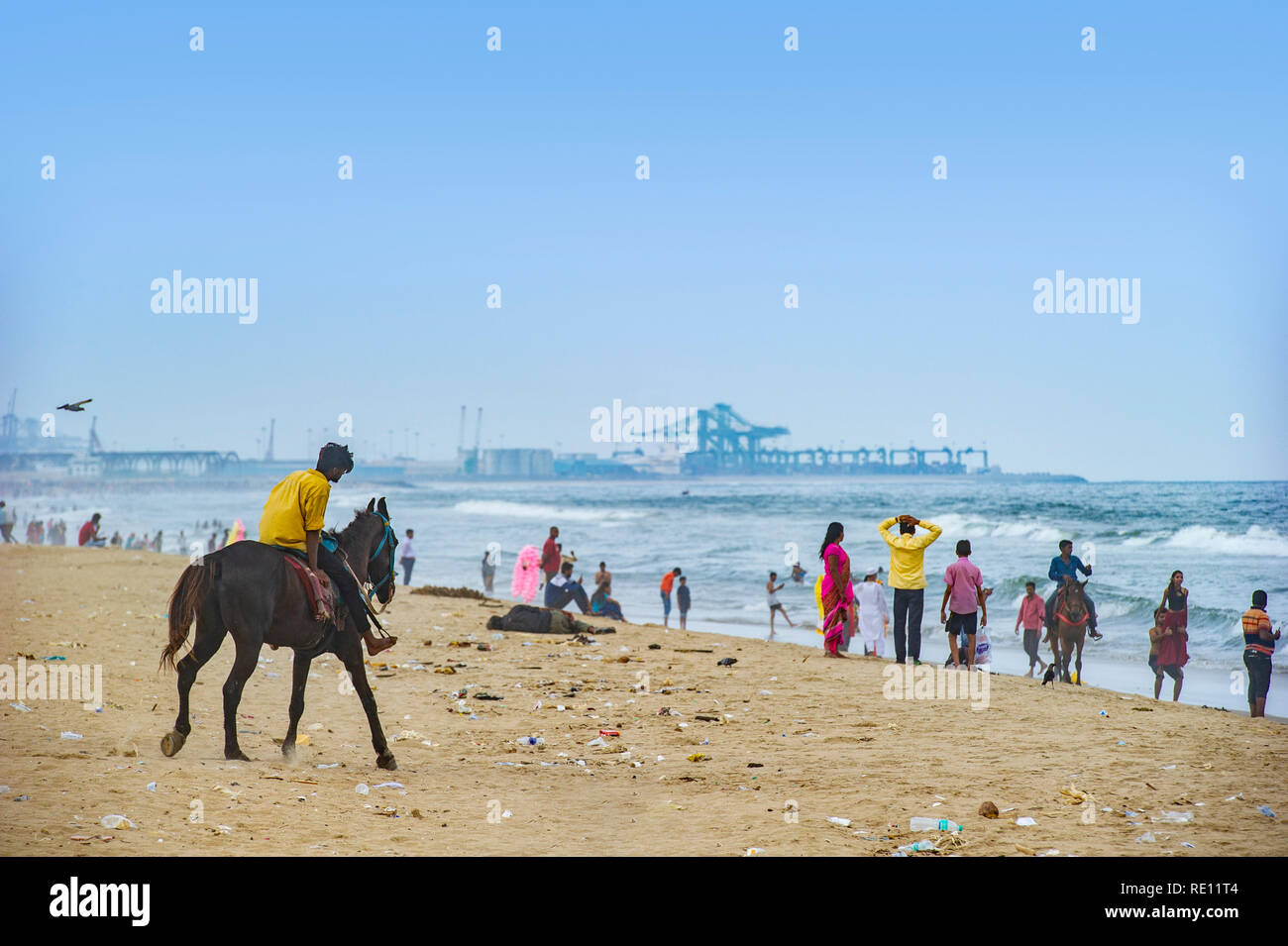 Reiten am Strand, in der Nähe von Chennai City Centre Stockfoto