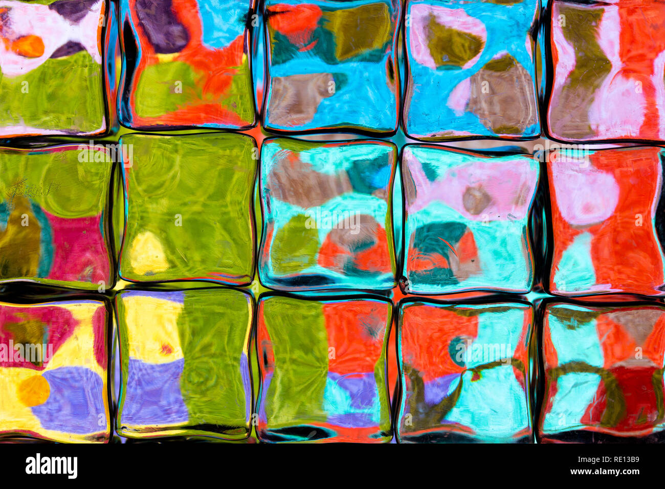 Bunte Bild durch quadratische Blöcke verzerrt Stockfoto