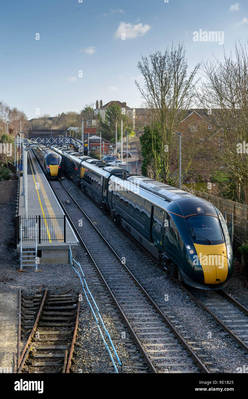 IEP Sets sind jetzt bilden das Rückgrat der Dienstleistungen entlang der Cotswold. Klasse 800 313 wartet bei Evesham mit London Paddington Hereford service a Stockfoto