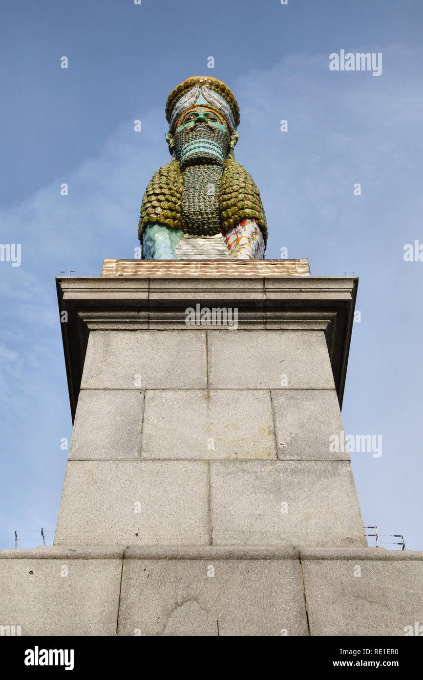 Trafalgar Square in London. Der unsichtbare Feind sollte nicht existieren, Skulptur von Michael Rakowitz. Es bezieht sich auf einen alten assyrischen Statue von ISIS zerstört Stockfoto