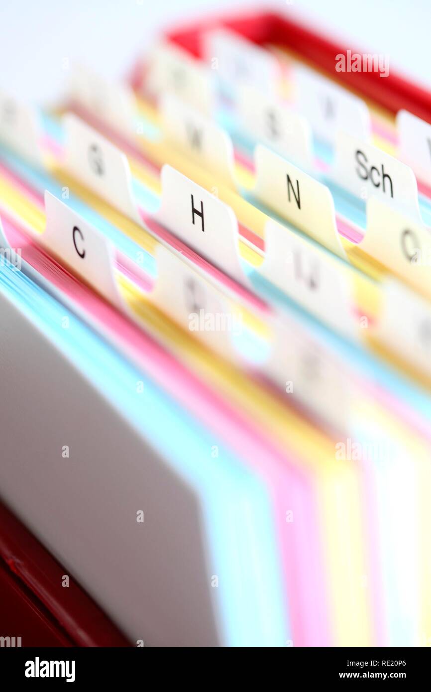 Datei mit Karteikarten in alphabetischer Reihenfolge Stockfoto