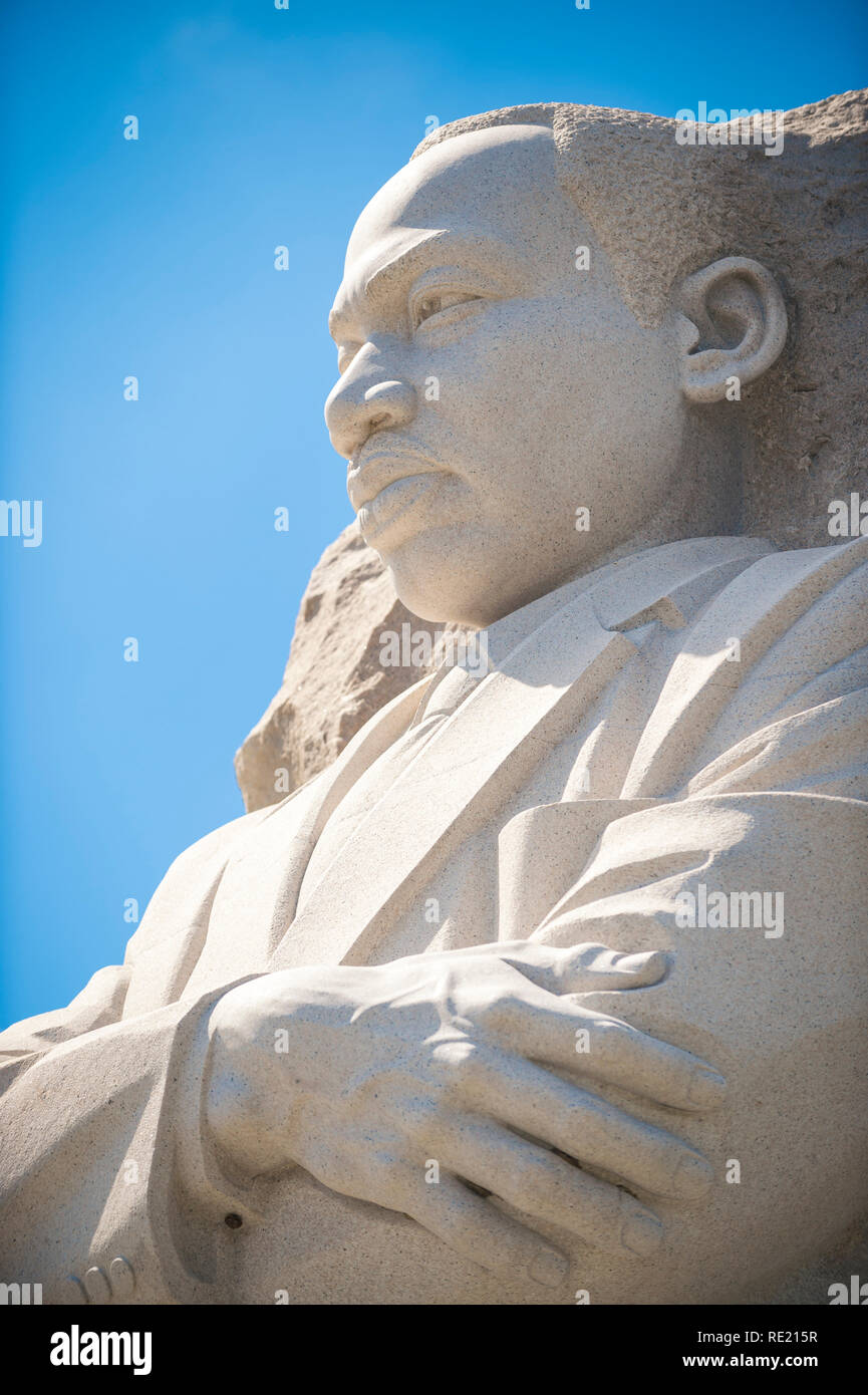 WASHINGTON, DC - 26. AUGUST 2018: Das Martin Luther King, Jr. National Memorial steht unter strahlend blauem Himmel wie die USA kämpfen mit Rassismus. Stockfoto