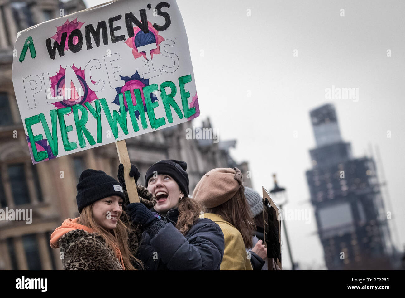 London, Großbritannien. 19. Januar 2019. Die Rechte der Frauen "Brot und Rosen" Rally auf dem Trafalgar Square. Credit: Guy Corbishley/Alamy leben Nachrichten Stockfoto
