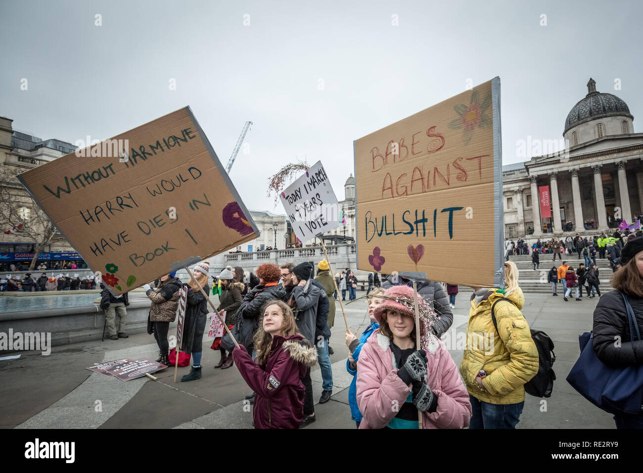 London, Großbritannien. 19. Januar 2019. Die Rechte der Frauen "Brot und Rosen" Rally auf dem Trafalgar Square. Credit: Guy Corbishley/Alamy leben Nachrichten Stockfoto