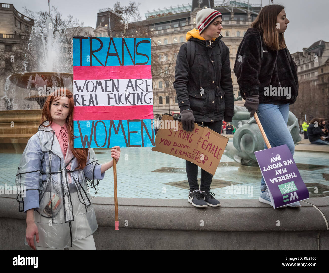 London, Großbritannien. 19. Januar 2019. Die Rechte der Frauen "Brot und Rosen" Rally auf dem Trafalgar Square. Credit: Guy Corbishley/Alamy leben Nachrichten Stockfoto