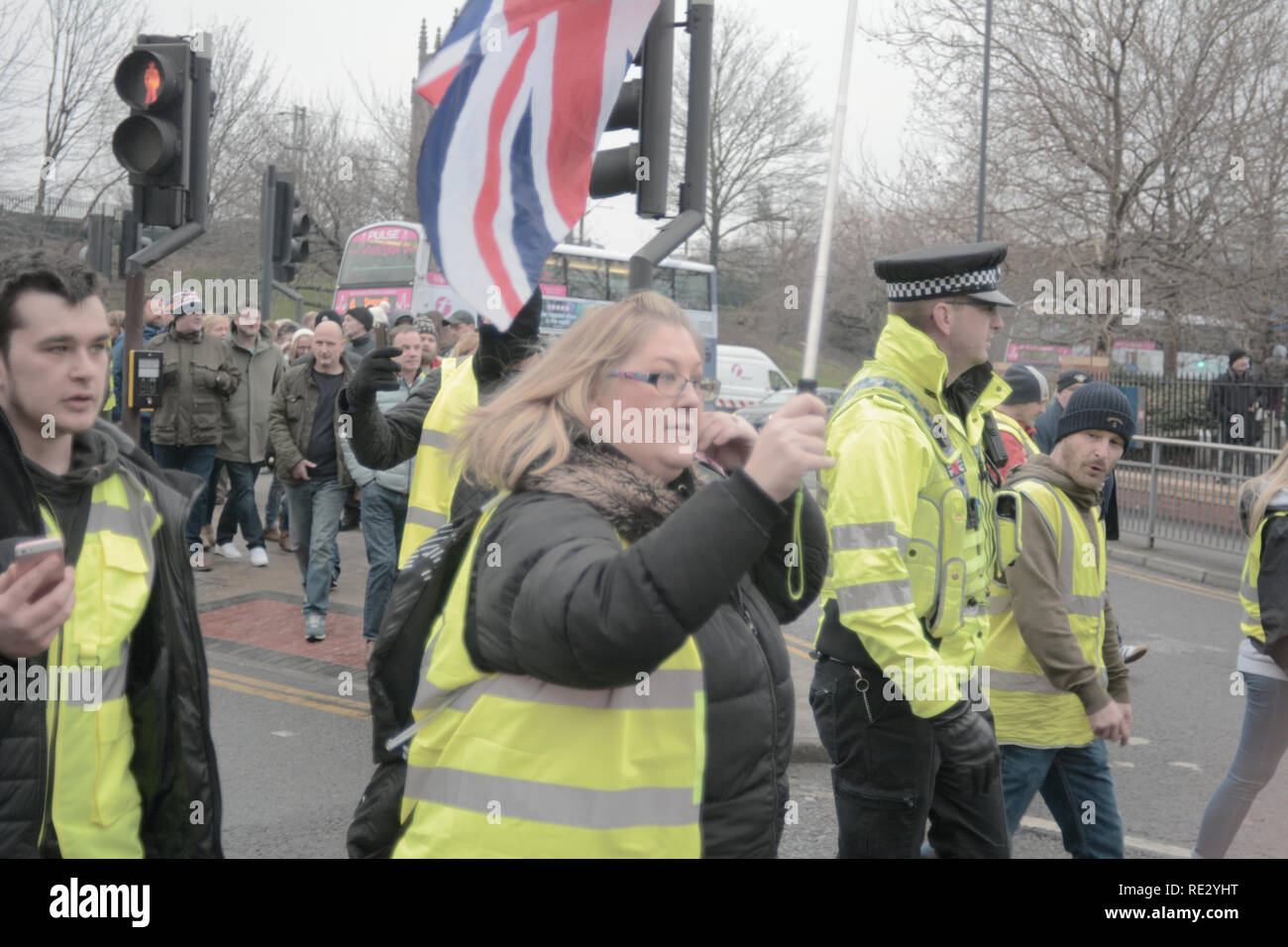 Leeds, Großbritannien. 19. Jan 2019. Gelbe Weste März in Leeds außerhalb BBC Yorkshire Baukredit: Maverick/Alamy leben Nachrichten Stockfoto