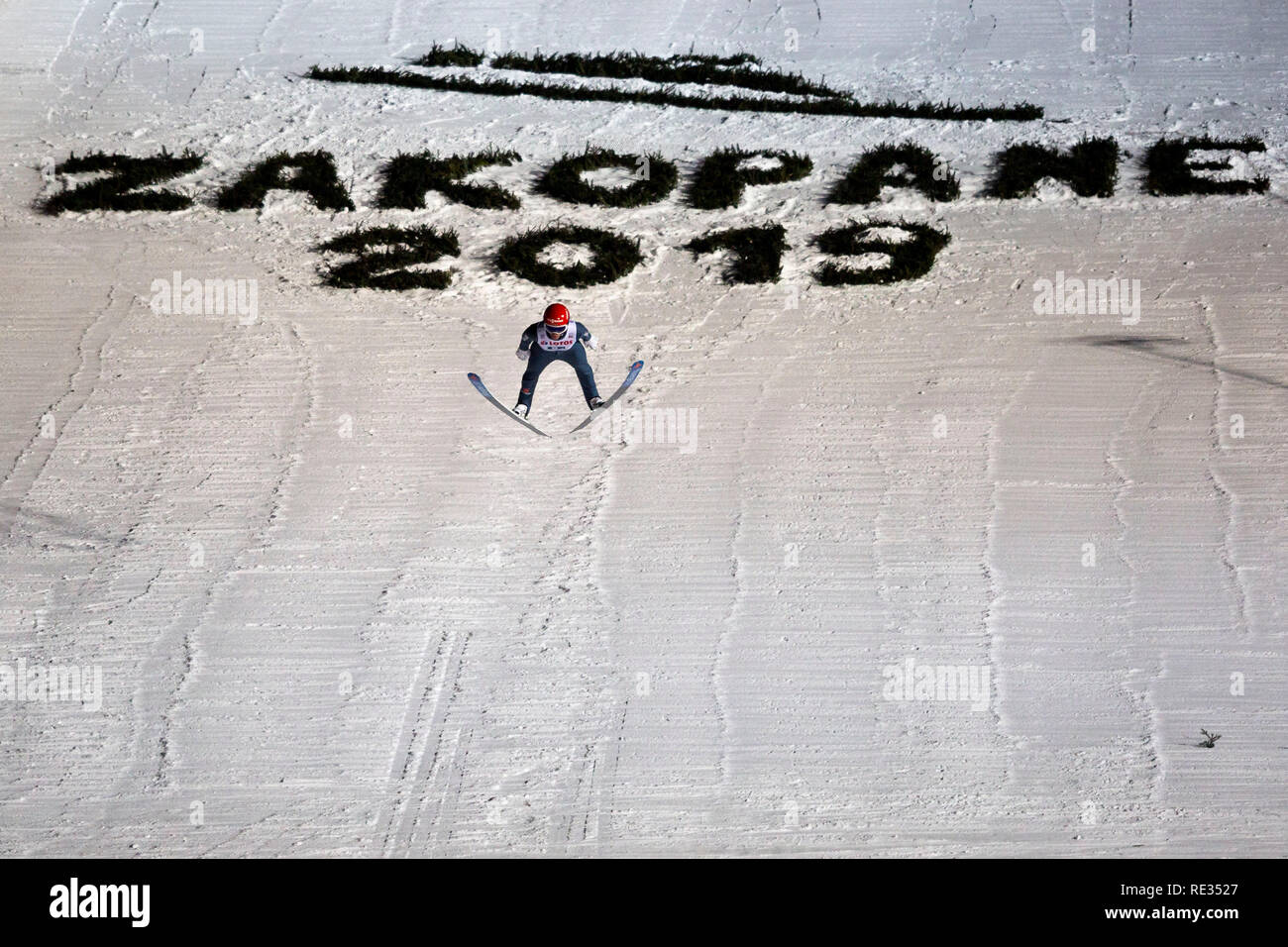 Zakopane, Polen. 19. Jan 2019. Zakopane, Spanien. 19. Jan 2019. Ein Skispringer in Aktion während der Team HS-134 Wettbewerb der FIS Skisprung Weltcup in Zakopane gesehen. Credit: SOPA Images Limited/Alamy Live News Credit: SOPA Images Limited/Alamy leben Nachrichten Stockfoto