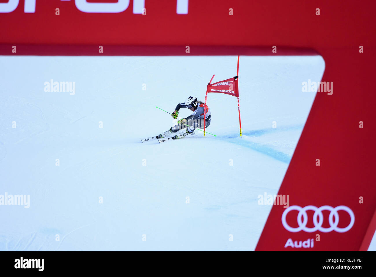 KILLINGTON, USA - 24. NOVEMBER: Ragnhild Mowinckel von Norwegen feiert während der Audi FIS Alpine Ski World Cup Damen Riesenslalom. Stockfoto