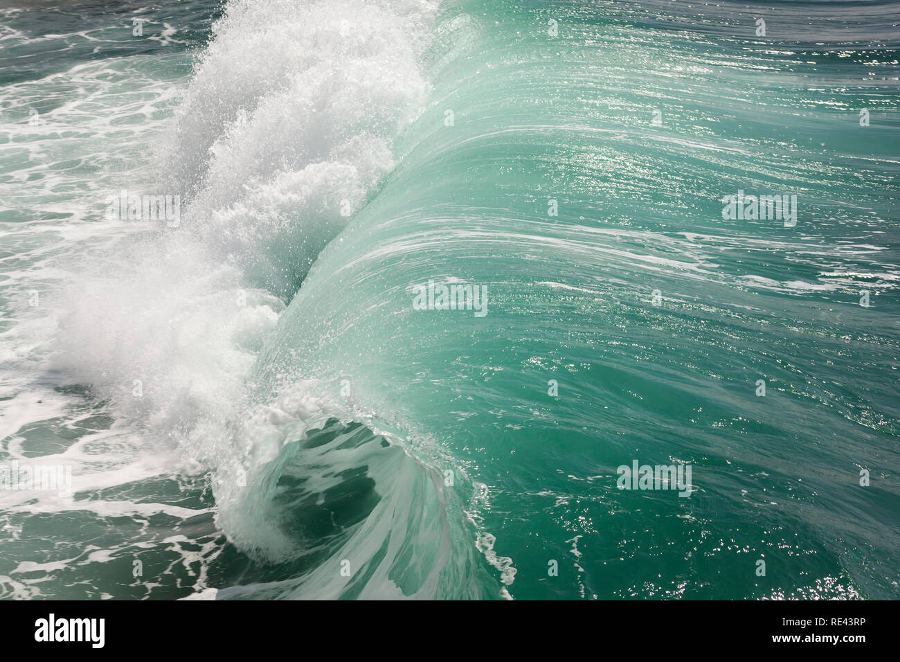 Surfen in Porthleven für perfekte Locken Stockfoto