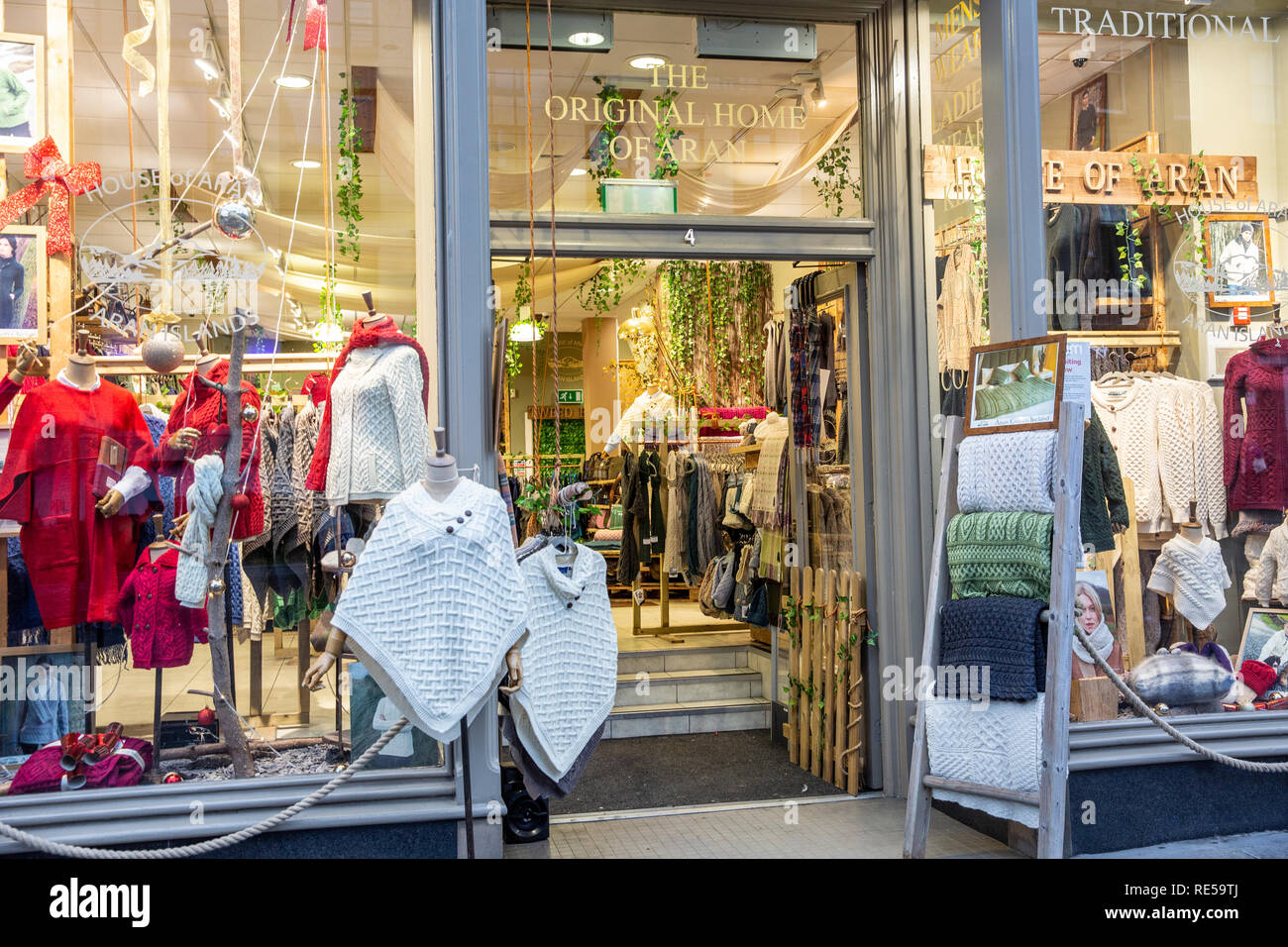 Aran wolle Store Shop Verkauf von warmen aran Bekleidung, Edinburgh, Schottland Stockfoto