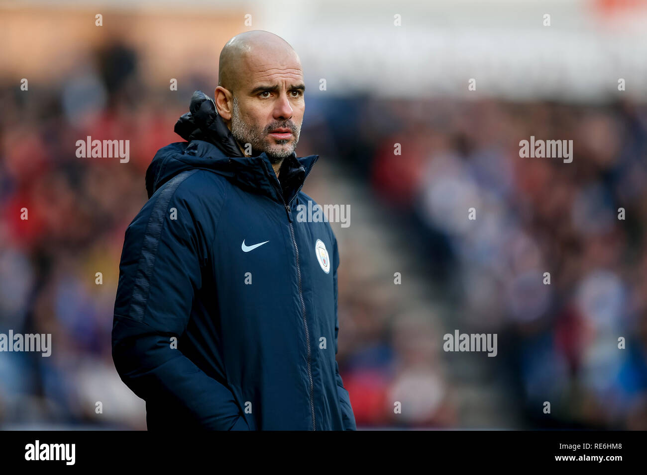 Huddersfield, Großbritannien. Jan, 2019 20. Nur die redaktionelle Nutzung, eine Lizenz für die gewerbliche Nutzung erforderlich. Keine Verwendung in Wetten, Spiele oder einer einzelnen Verein/Liga/player Publikationen. Manchester City Manager Pep Guardiola beim Premier League Spiel zwischen Huddersfield Town und Manchester City bei John Smith's Stadion am 20. Januar 2019 in Huddersfield, England. (Foto von Daniel Chesterton/phcimages.com) Credit: PHC Images/Alamy leben Nachrichten Stockfoto