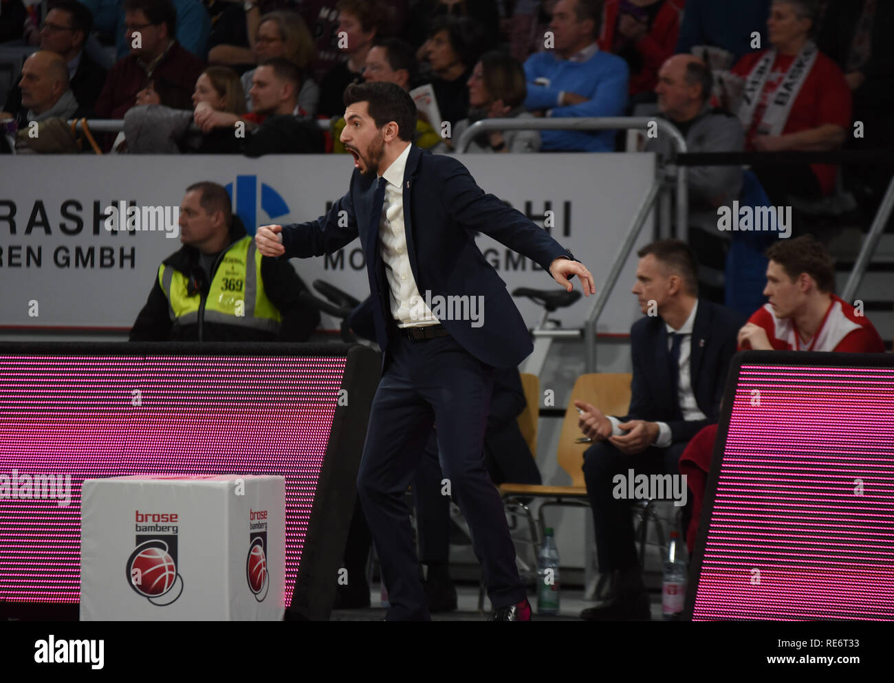 Deutschland, Bamberg, Brose Arena - 20 Jan 2019 - Basketball, DFB-Pokal, BBL-Brose Bamberg gegen Telekom Baskets Bonn - Bild: Federico Perego (Brose Bamberg, Head Coach) Foto: Ryan Evans Credit: Ryan Evans/Alamy leben Nachrichten Stockfoto