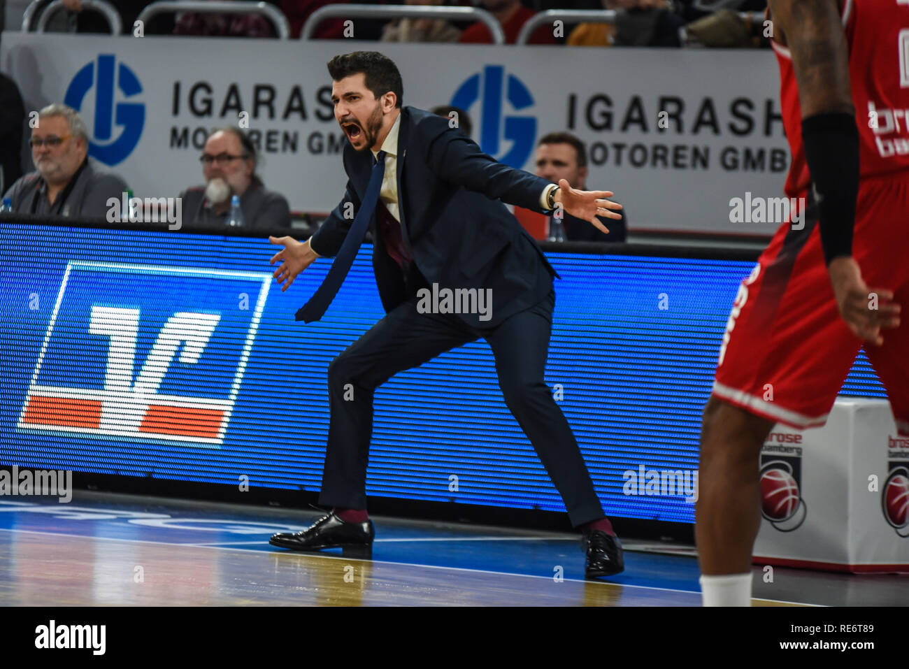 Deutschland, Bamberg, Brose Arena - 20 Jan 2019 - Basketball, DFB-Pokal, BBL-Brose Bamberg gegen Telekom Baskets Bonn - Bild: Federico Perego (Brose Bamberg, Head Coach) Foto: Ryan Evans Credit: Ryan Evans/Alamy leben Nachrichten Stockfoto