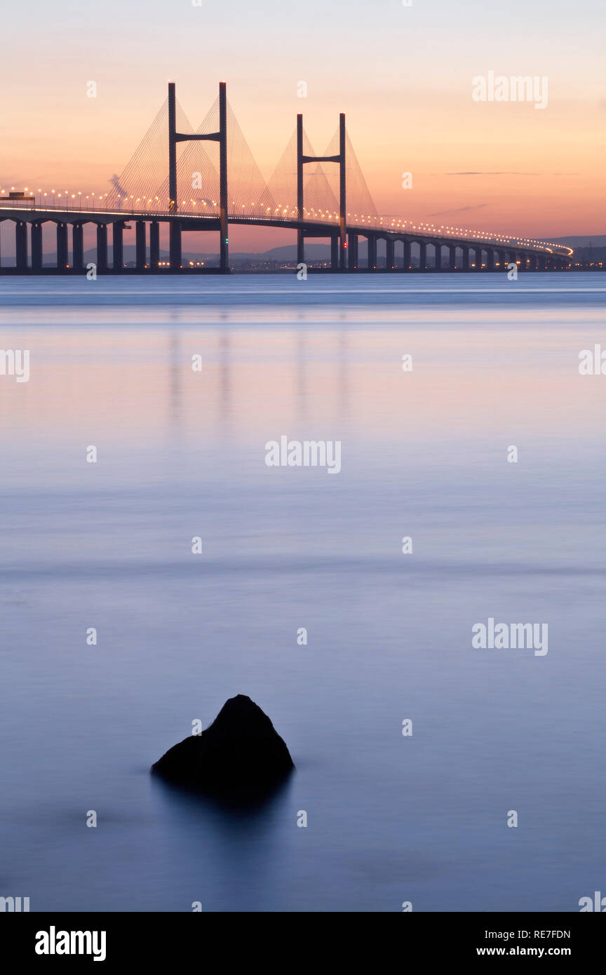 Zweite Severn Crossing, Straßenbrücke über den Fluss Severn zwischen England und Monmouthshire in Wales, Gloucestershire, England Stockfoto