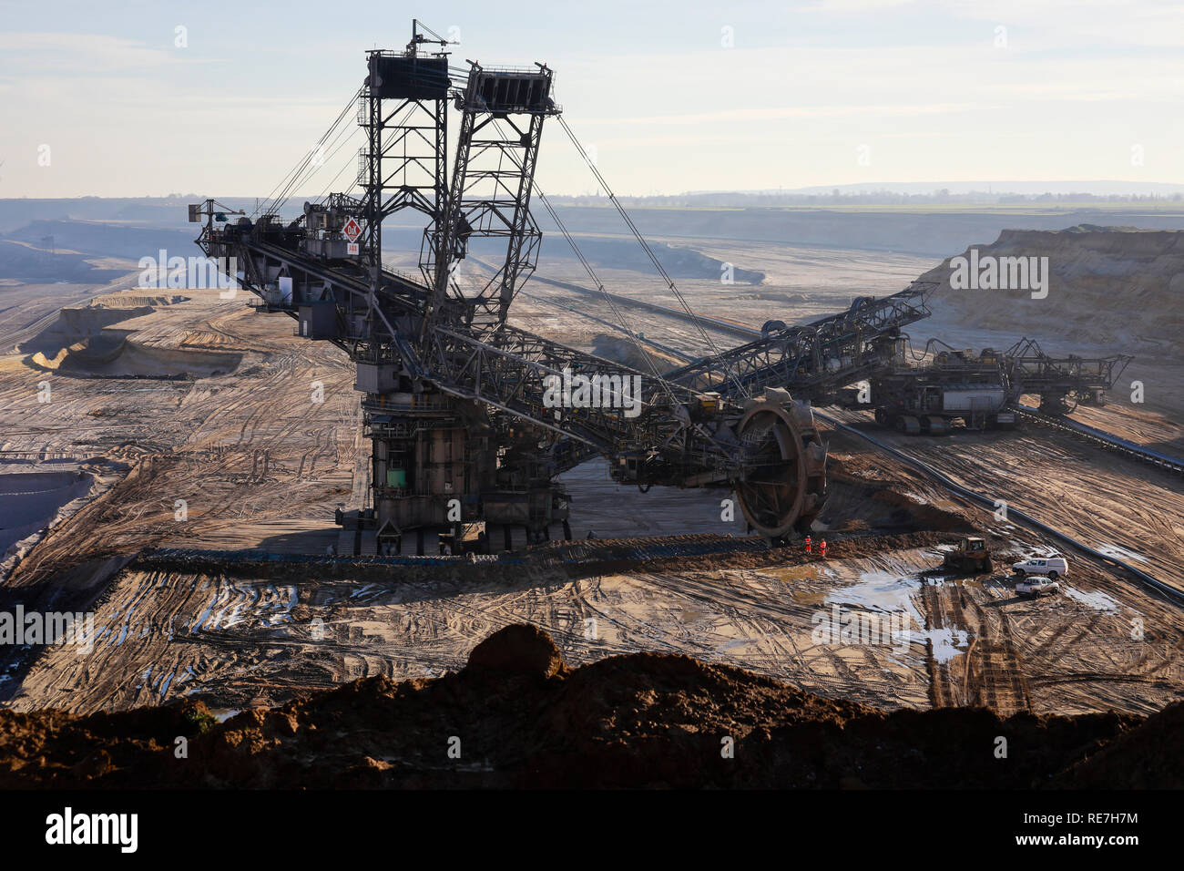 19.01.2019, Juechen, Nordrhein-Westfalen, Deutschland - Schaufelradbagger im RWE Braunkohle Tagebau Garzweiler, Rheinischen Braunkohlerevier Stockfoto