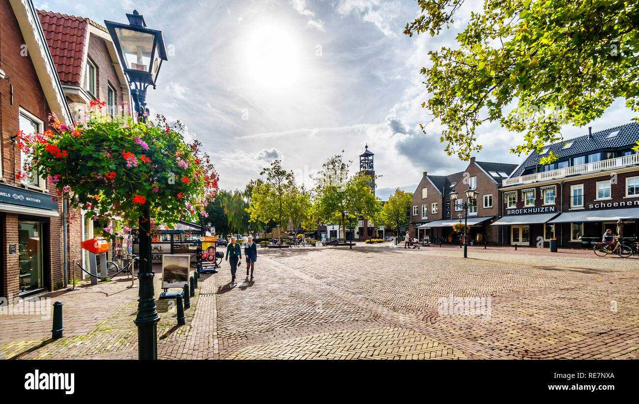 Straße Szenen des historischen Fischerdorf Bunschoten-Spakenburg in den Niederlanden Stockfoto