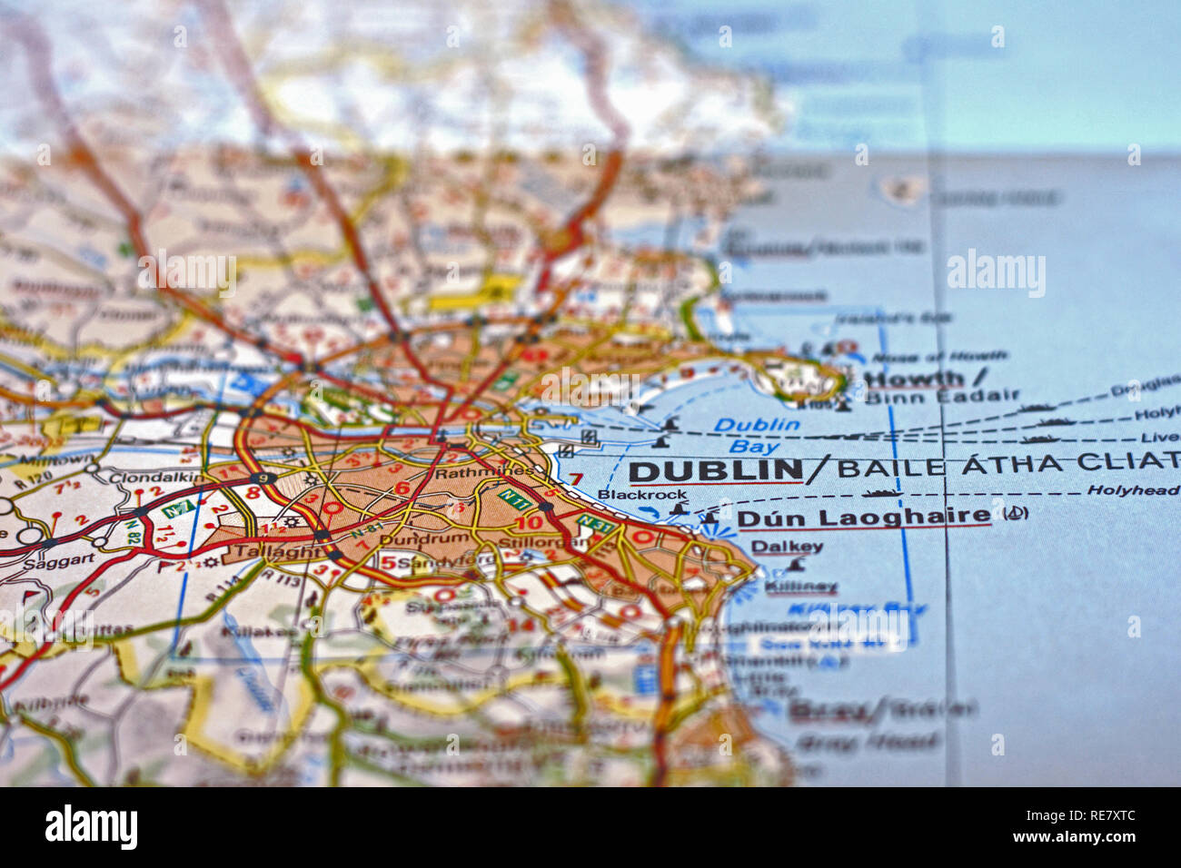 Selektiv fucused Stadt Dublin auf einer Karte auf Papier Stockfoto