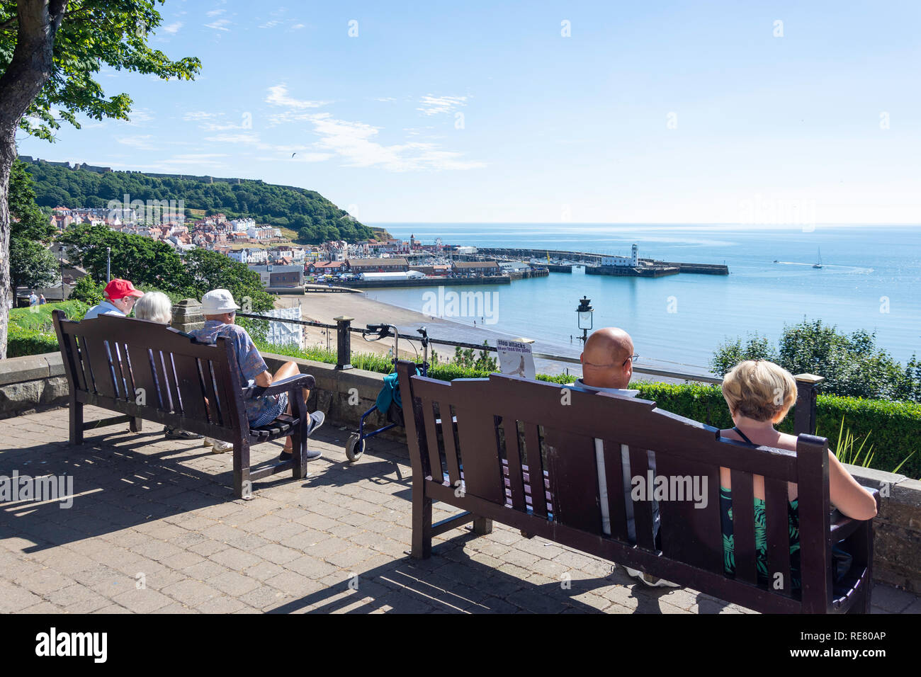 Lookout an der Marine Parade, St Nicholas Cliff, Scarborough, North Yorkshire, England, Vereinigtes Königreich Stockfoto