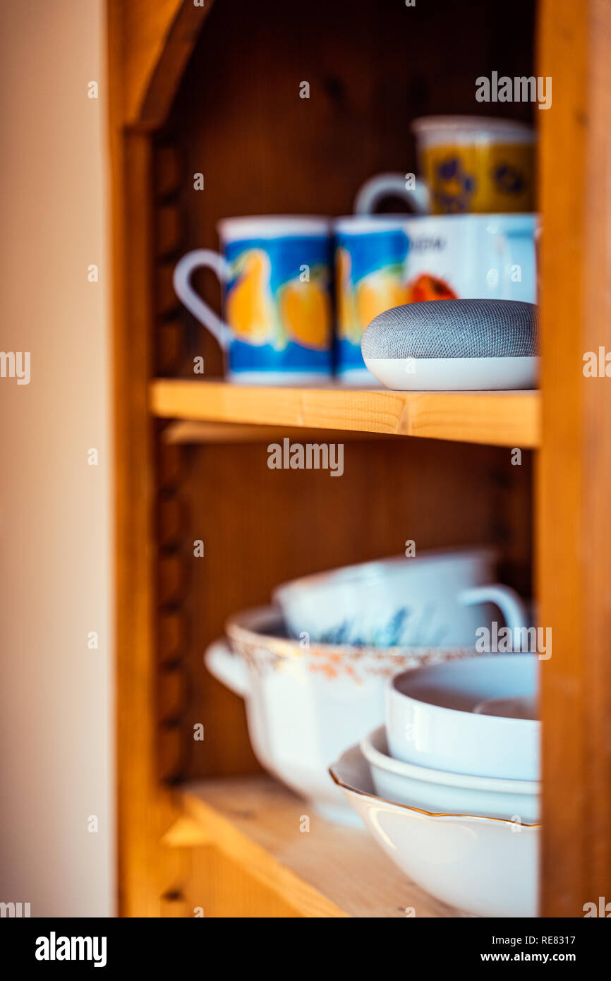 Ai Lautsprecher Konzept in der häuslichen Umgebung Stockfoto