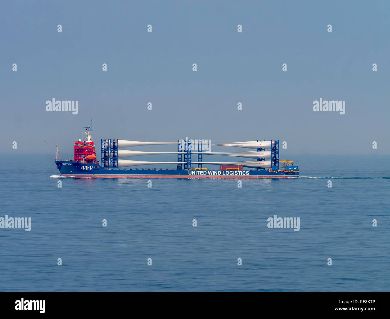 Rotorblätter auf dem Seeweg exportiert Stockfoto