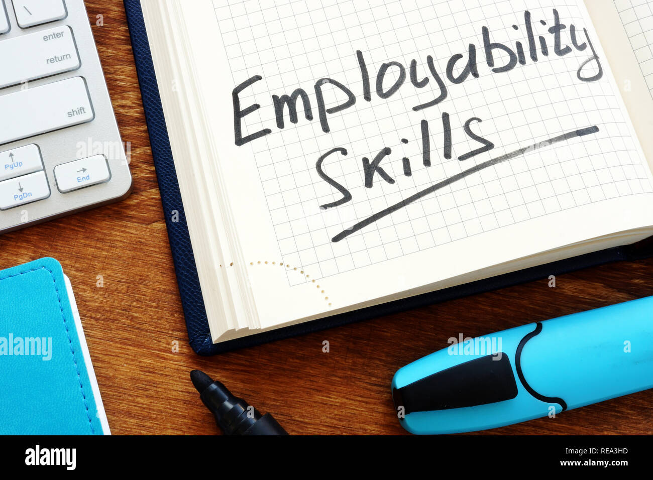 Beschäftigungsfähigkeit handschriftlich in das Notebook ein. Stockfoto