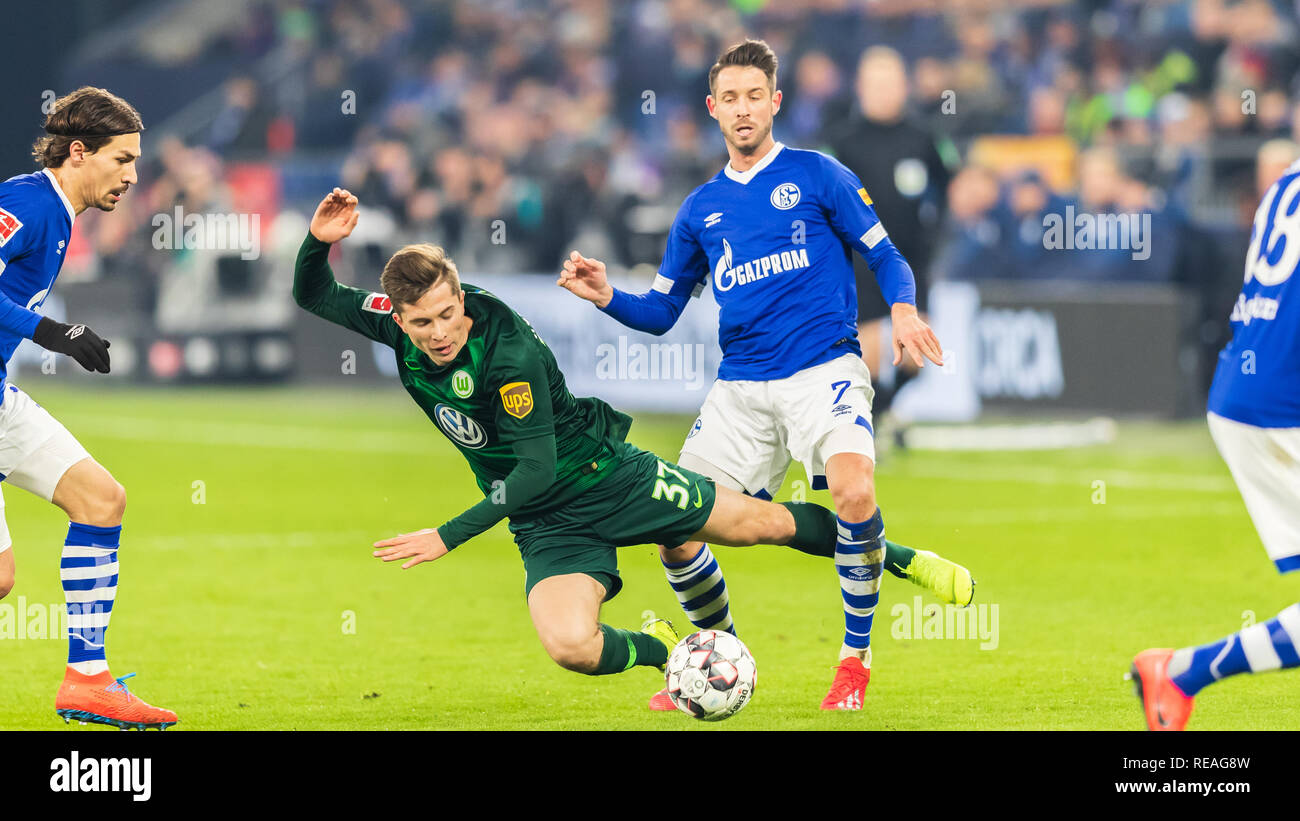 Gelsenkirchen, Deutschland 20 Januar 2019 Fußball: Schalke 04 v VFL Wolfsburg L+R Elvis Rexhbecaj des VFL Wolfsburg en-Zeichen Uth (Schalke 04) Stockfoto